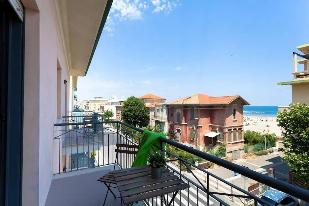 Beach House Holiday Apartments Rimini Casa vacanze