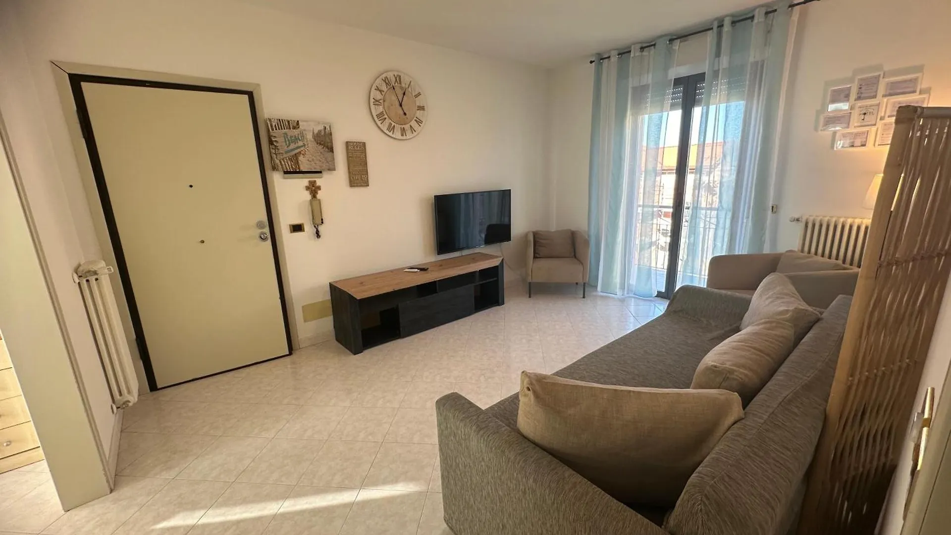 Beach House Holiday Apartments Ρίμινι